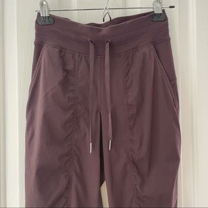 Lululemon Sz 2 Dance Studio Jogger Black Satin